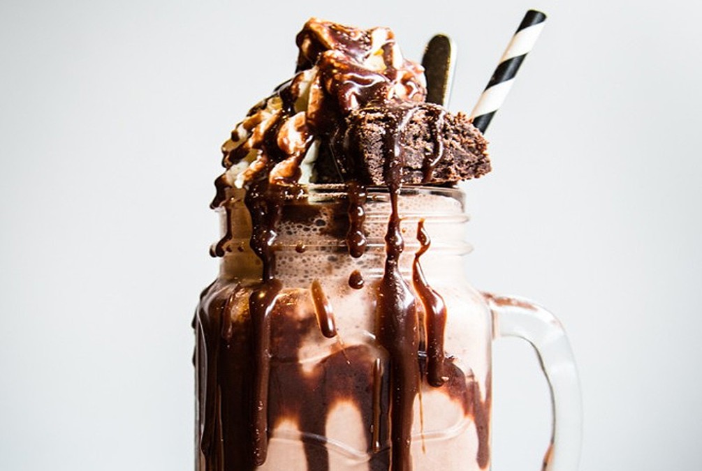 BROWNIE SHAKE